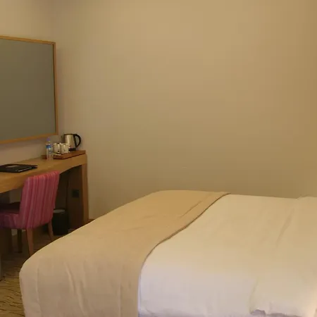 Hotel Bacacan 4*